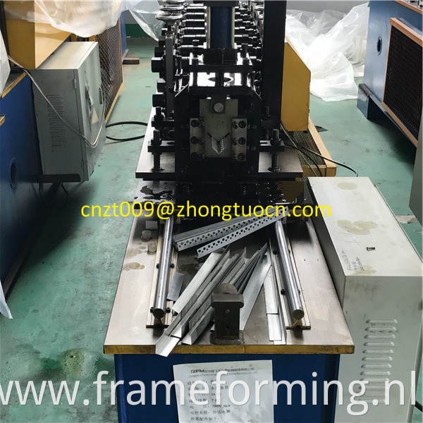 L angle roll forming machine 6